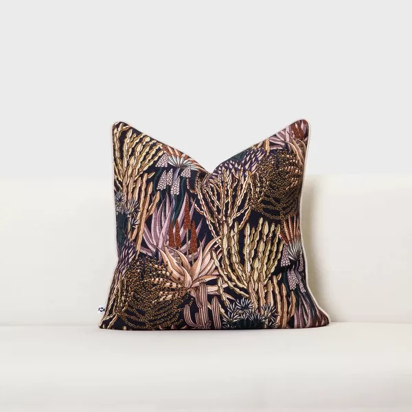 Scatter Cushion – Incl. Feather Inner